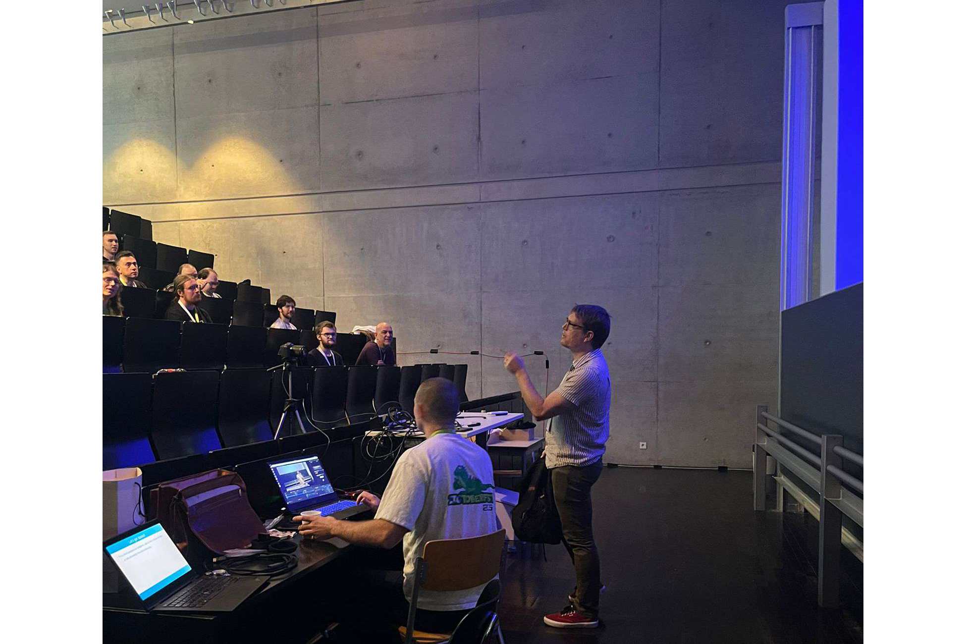Photos of past conferences.